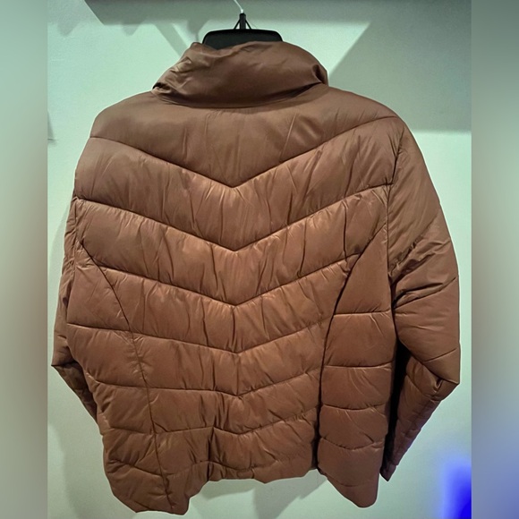 Time and Tru Polyester Down Jacket - Picture 7 of 8